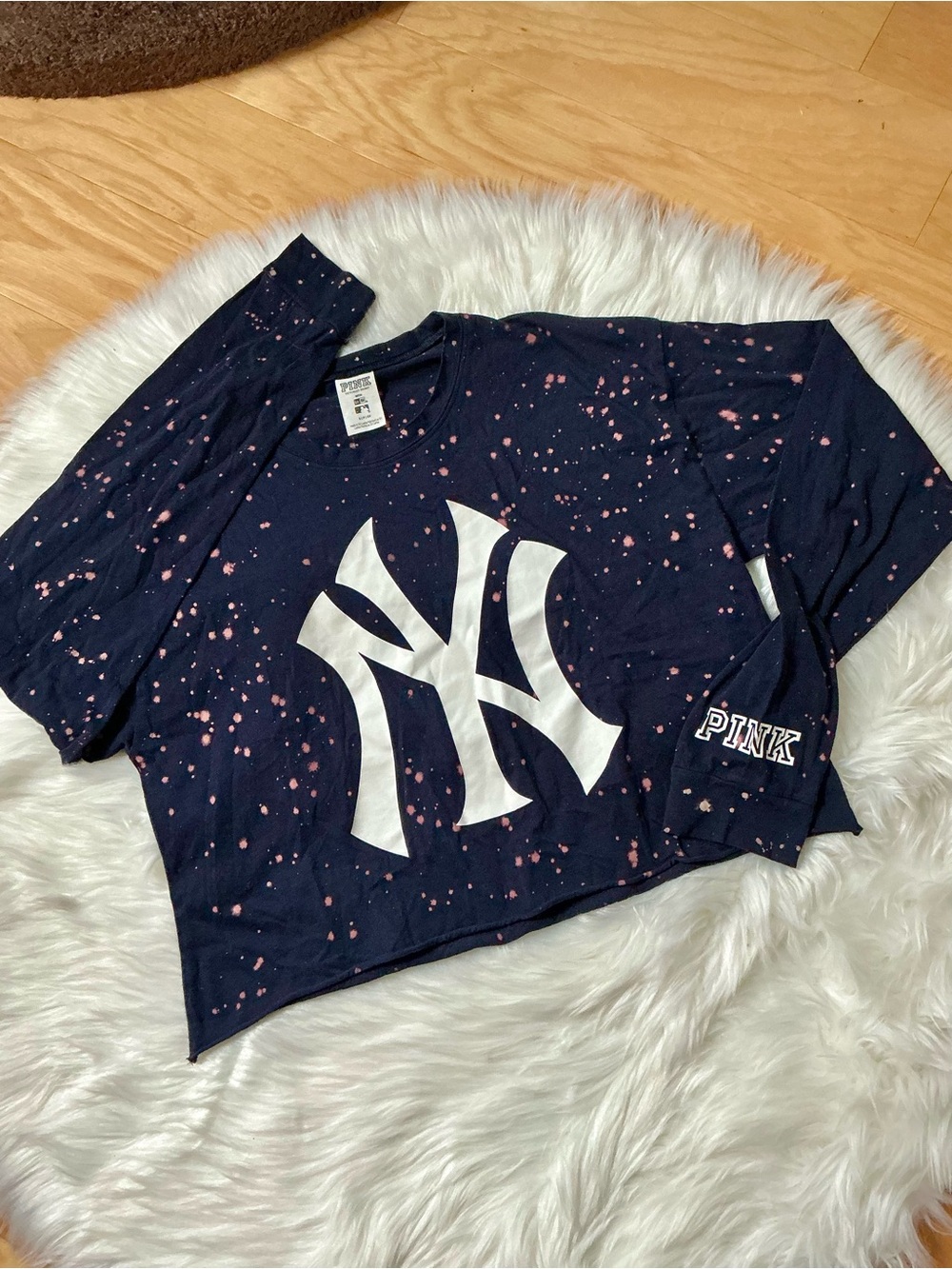 PINK Victoria's Secret x New York Yankees Long Sleeve Bleach Speckled Crop Tee